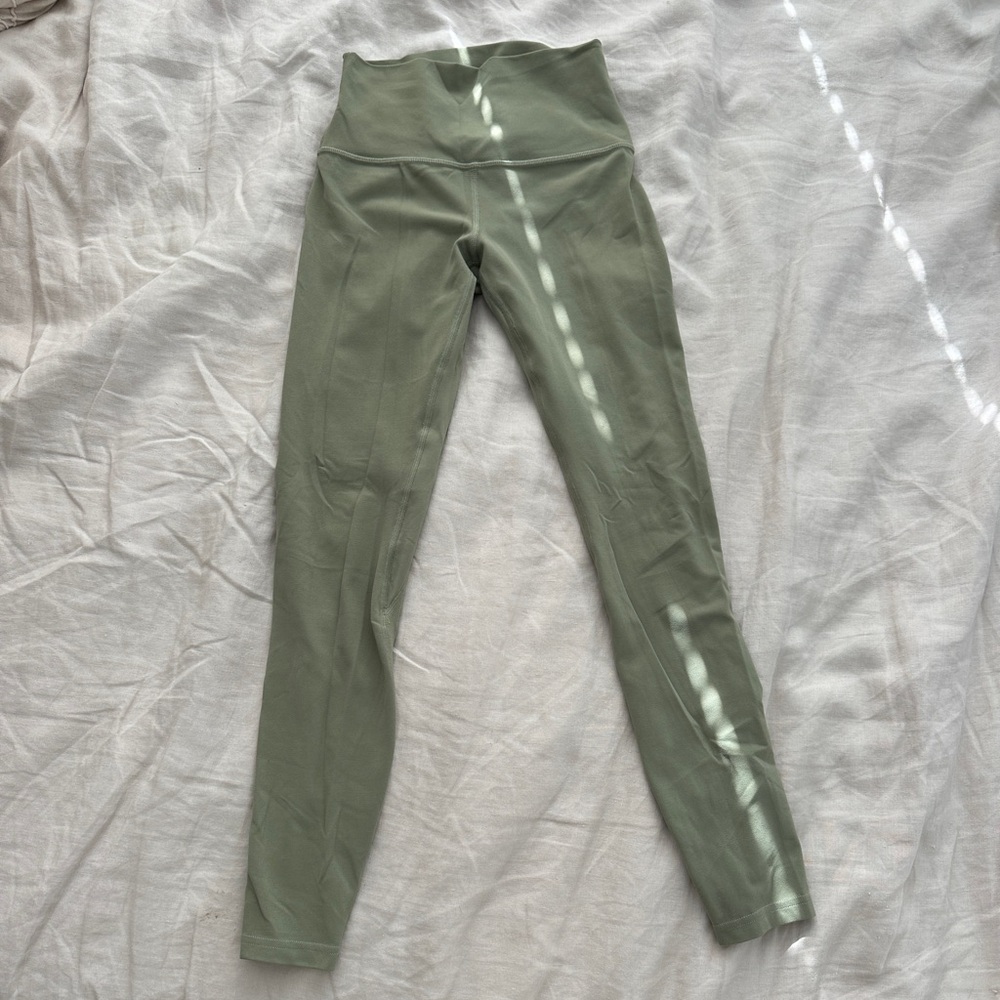 lululemon light green align leggings 💚